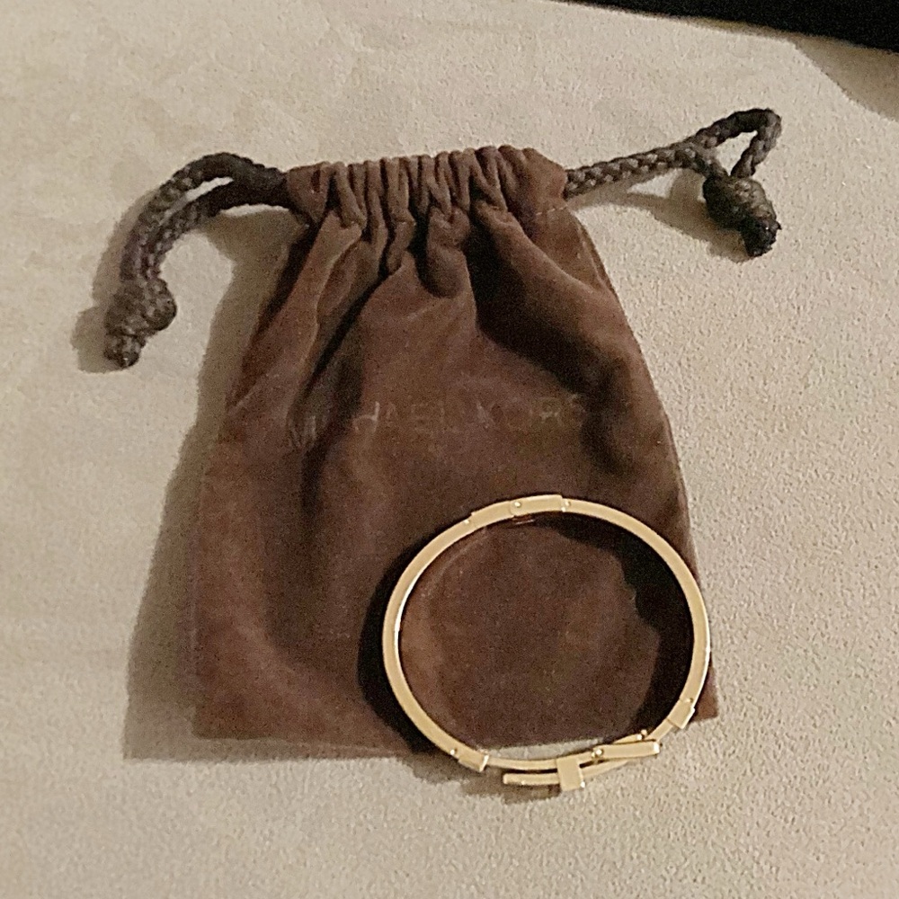 Michael Kors Heritage Buckle Hinged Bangle - Picture 9 of 11